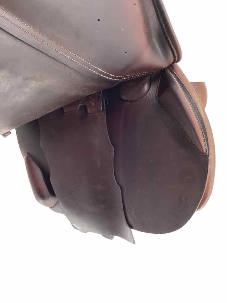 16.5" Devoucoux Socoa used close contact saddle B