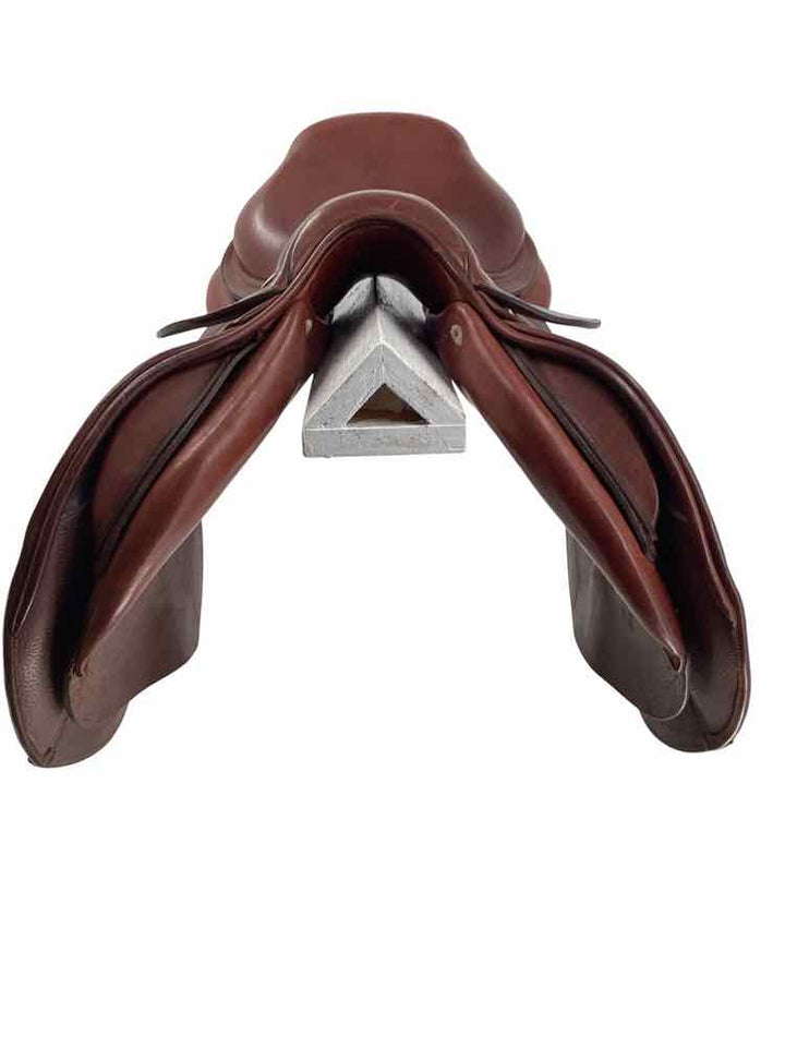 18" CWD SEO2 used close contact saddle B