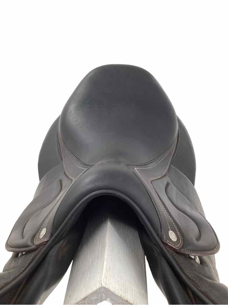 18" Devoucoux Biarritz used close contact saddle