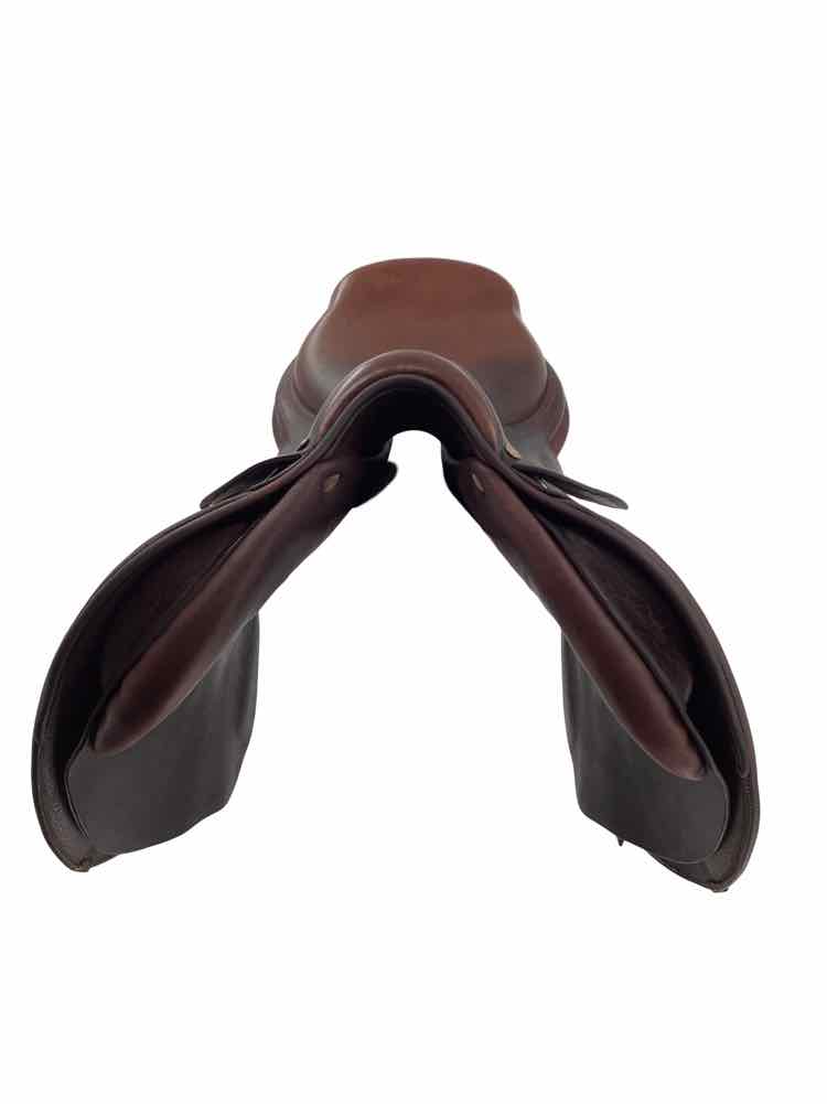 17" BDH used close contact saddle B