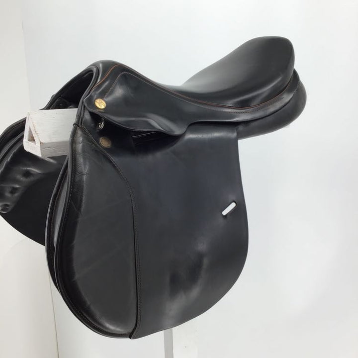 18" Prestige close contact saddle B