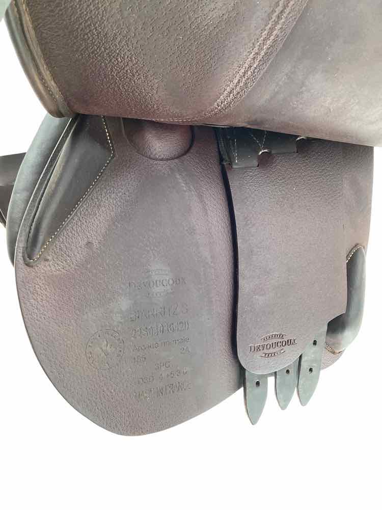 16.5" Devoucoux used close contact saddle has cover B