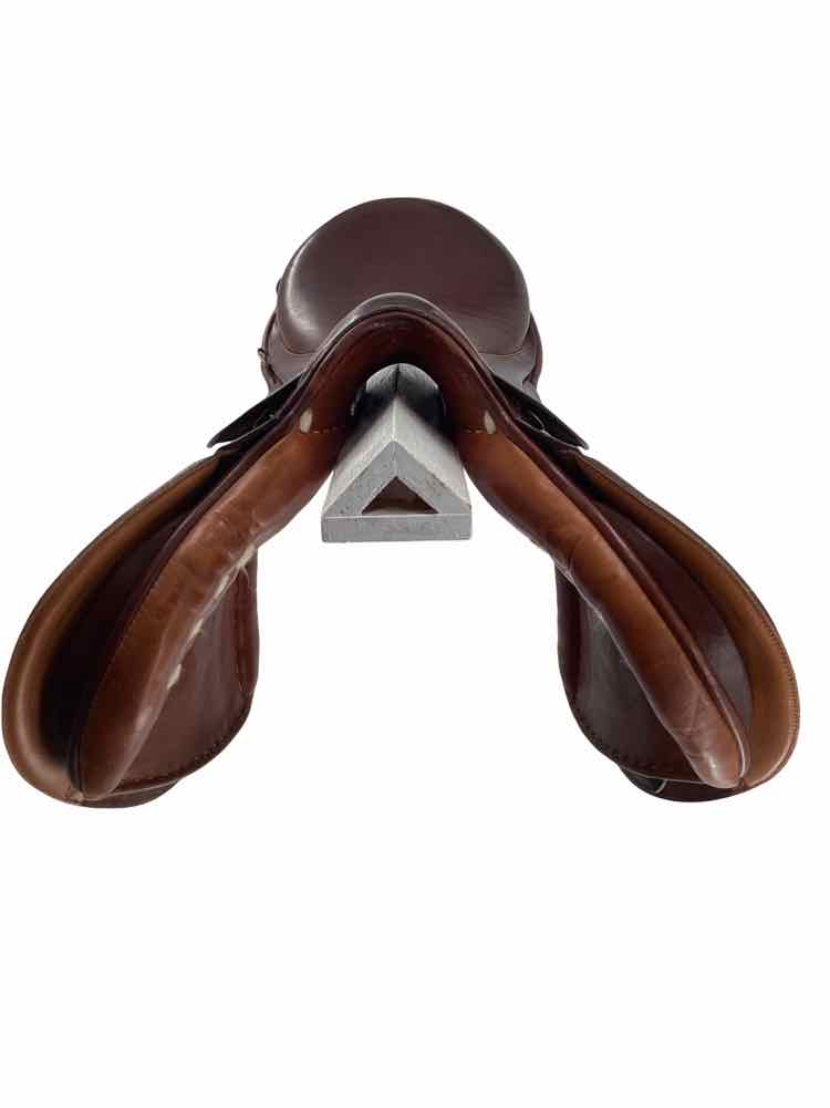 18" Stubben wide all purpose saddle