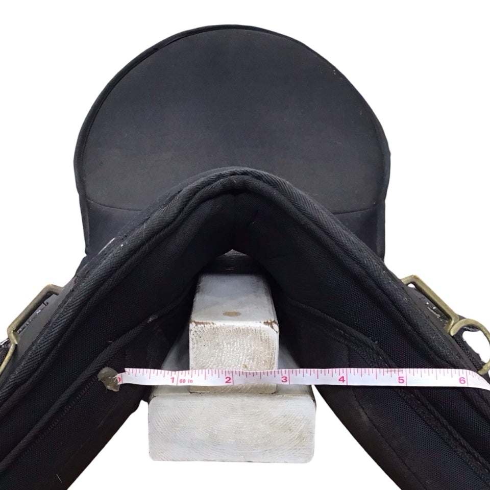17" Wintec Trail Blazer Med/Narrow Used All Purpose Saddle - H