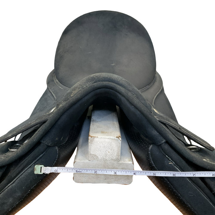 18" Wintec Isabell Adjustable Used Dressage Saddle