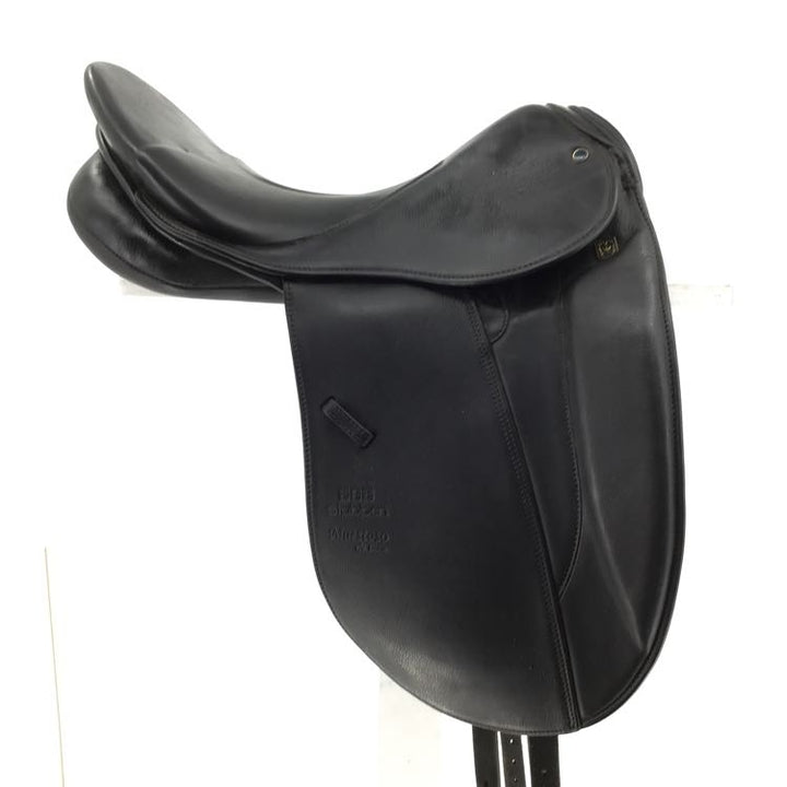 18" Stubben Maestoso used dressage saddle B