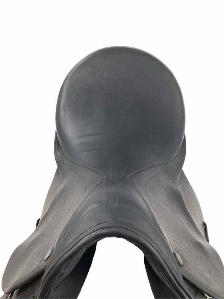18" Stubben De Luxe used dressage saddle B has cover