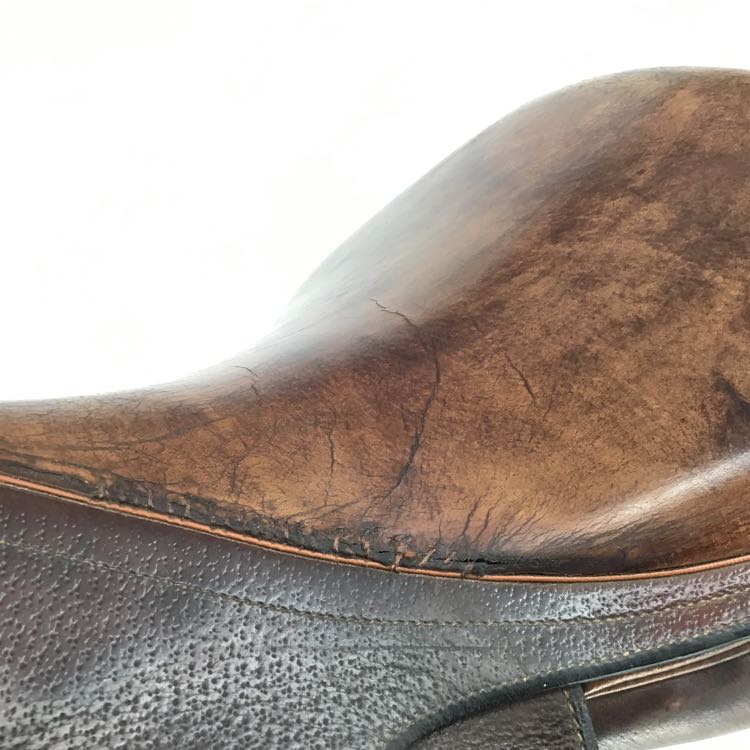 17.5" Beval used close contact saddle B