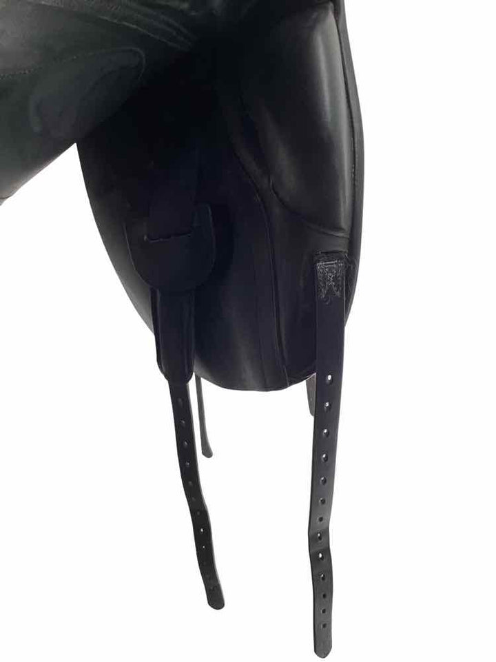 17.5" Hulsebos used dressage saddle