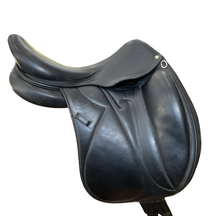 17.5" Devoucoux Makila Medium Used Dressage Saddle