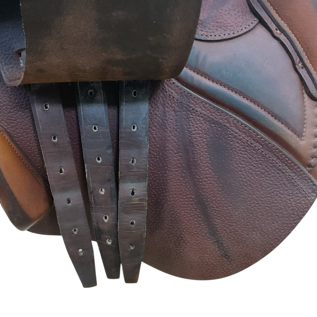 17" CWD SE01 Medium Used Hunter/Jumper Saddle - H