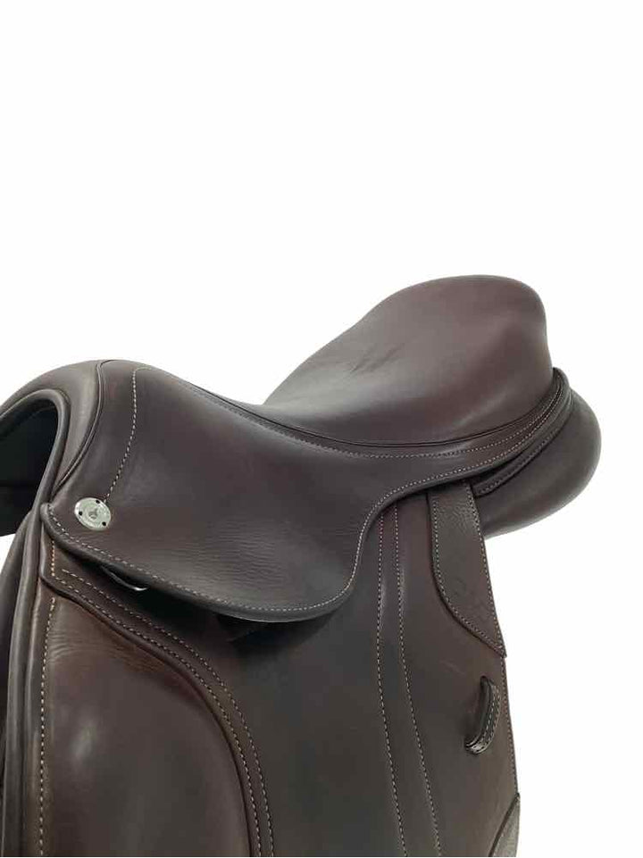 17.5" CWD SEO3 used close contact saddle with cover