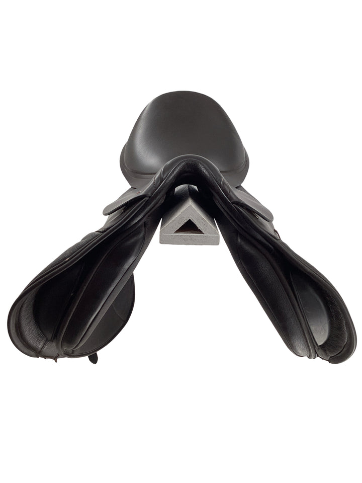 17.5" Thorowgood T9 hight wither compact all purpose saddle