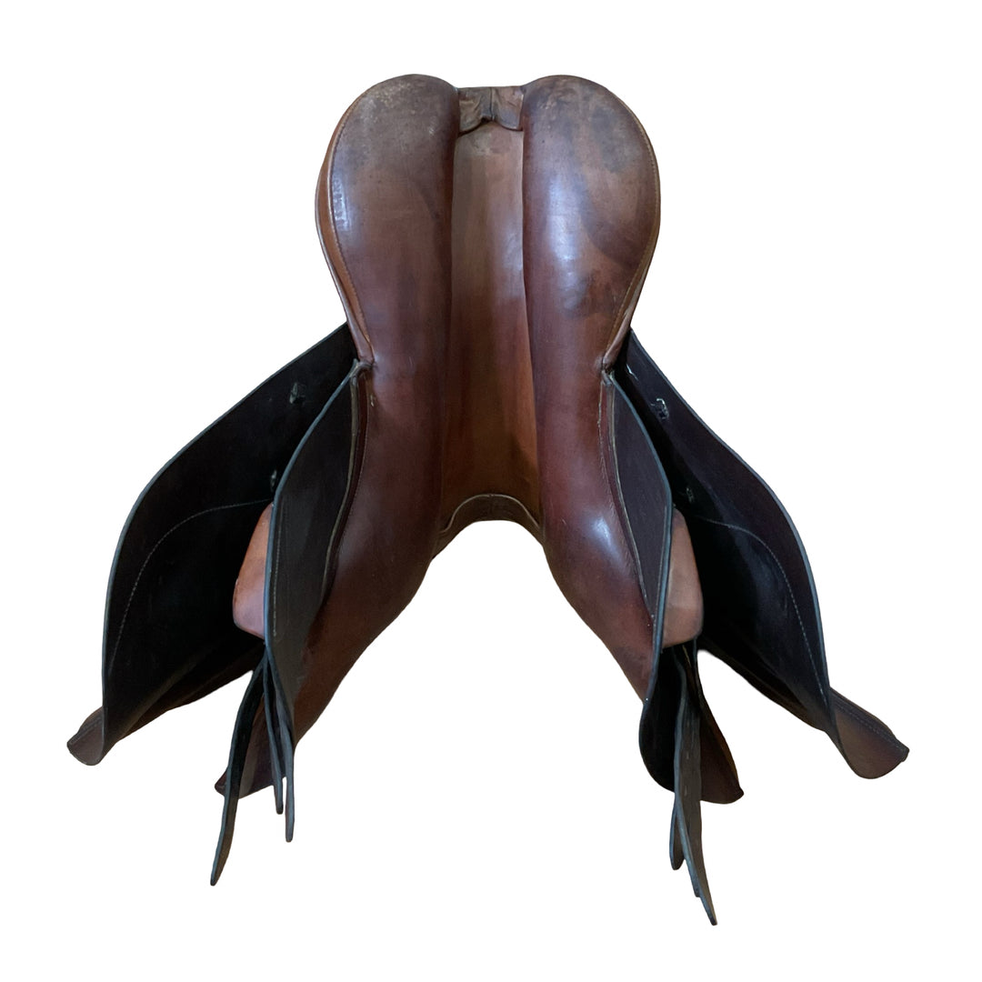 17.5" Cliff Barnsby Wide Used Hunter/Jumper Saddle