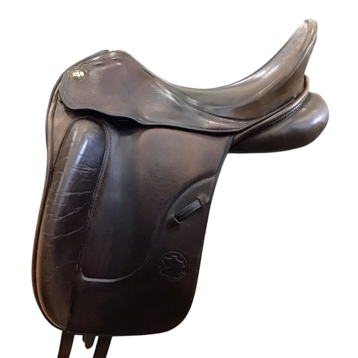 17" Hennig Wide Used Dressage Saddle - H