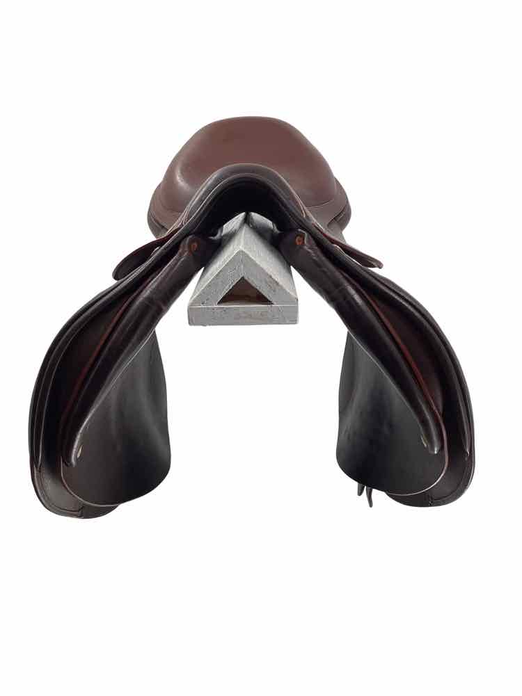 17" Luc Childrec used close contact saddle