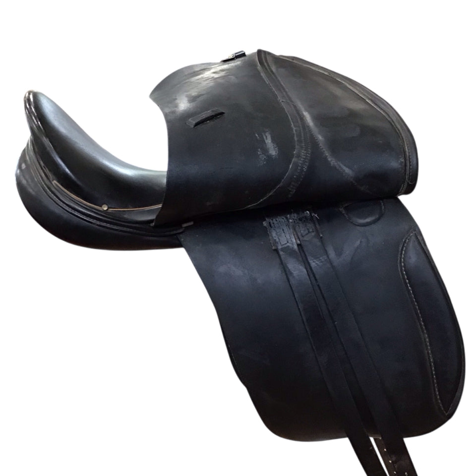 17" Crosby Prix St. George Wide Used Dressage Saddle - H