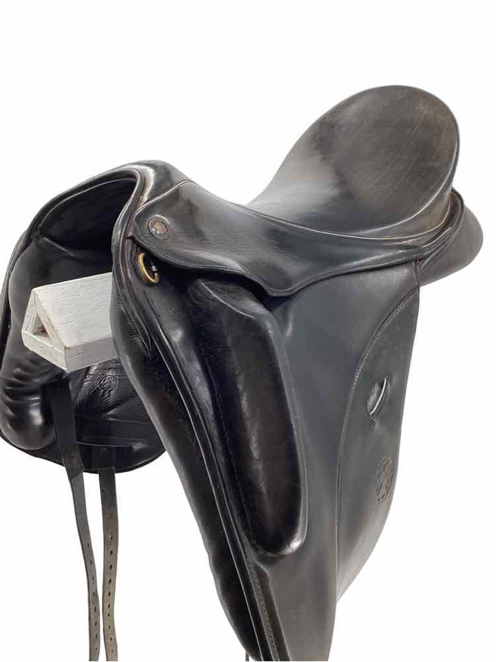 18" Henning used dressage saddle with cover B