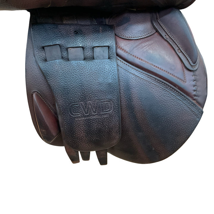 17" CWD SE01 Medium Used Hunter/Jumper Saddle