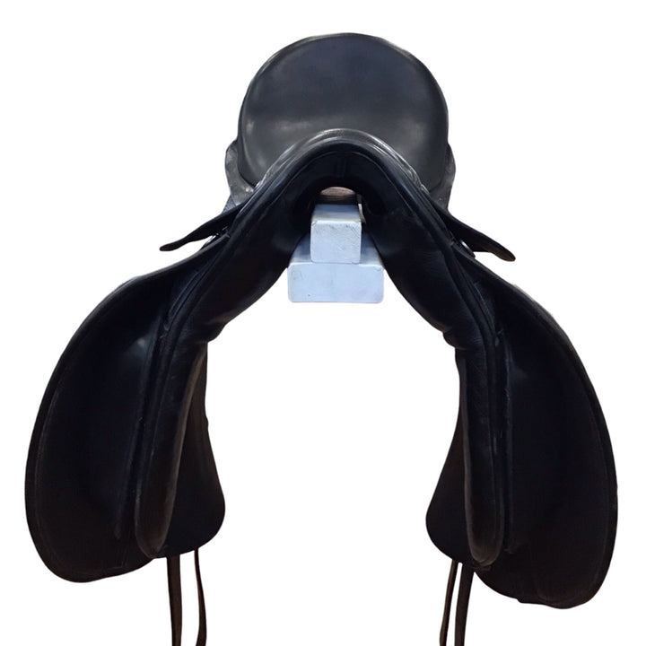 17" County Connection Medium Used Dressage Saddle - H