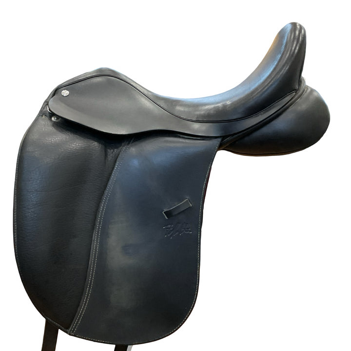 18" Custom Saddlery Steffen's Advantage Wide Used Dressage Saddle