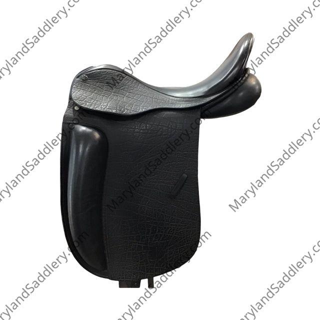 17.5" County Fusion Medium Tree Used Dressage Saddle - C