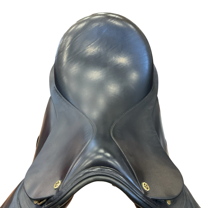 17.5" Cliff Barnsby The USDF Wide Used Dressage Saddle