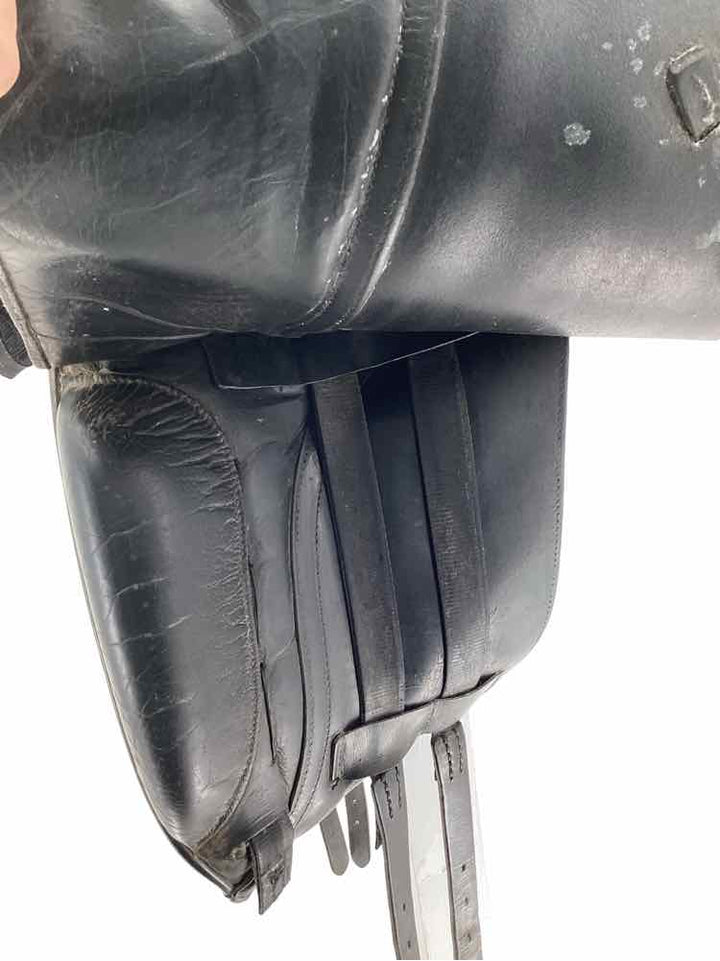 17.5" Albion used dressage saddle B