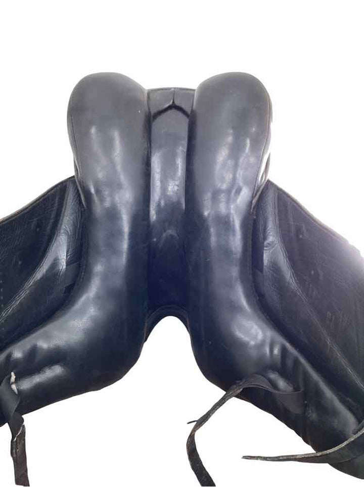 18" Henning used dressage saddle with cover B