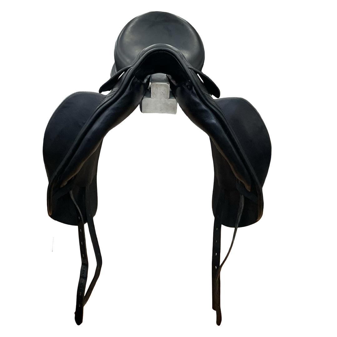 17" Prestige X Optimax-K 32cm Med/Narrow Used Dressage Saddle