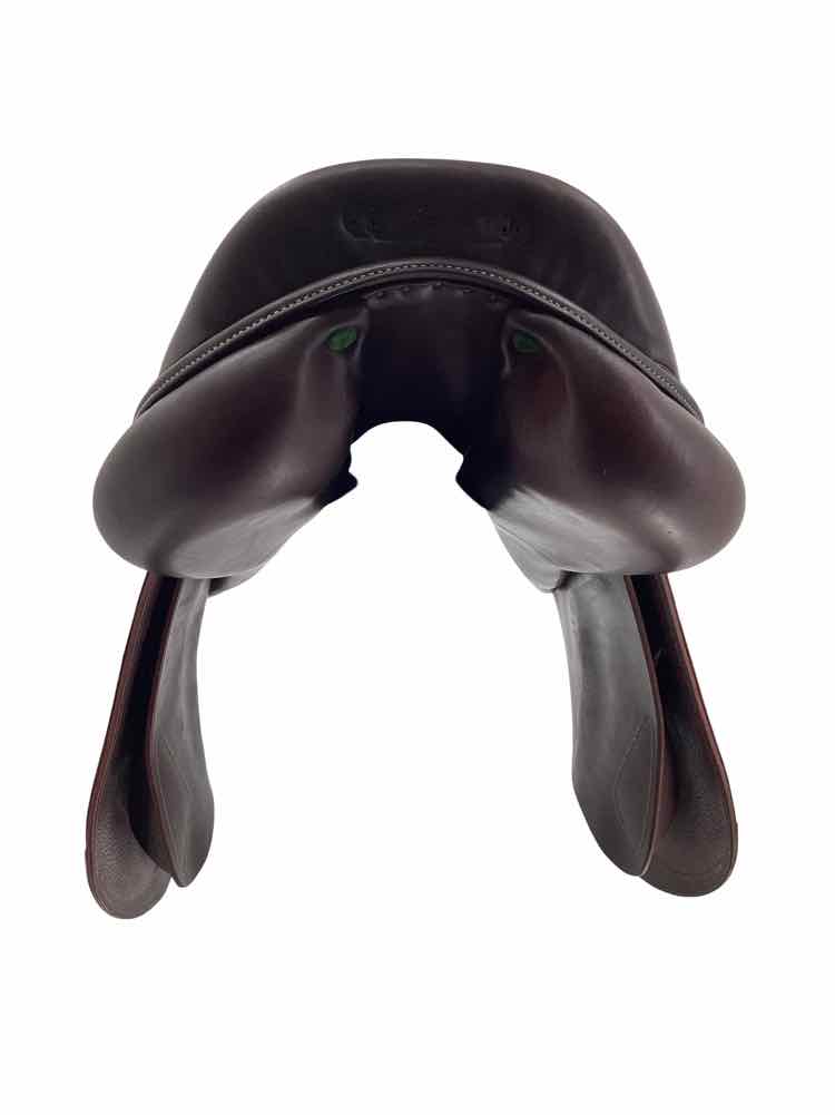 17" Devoucoux Biarritz used close contact saddle B