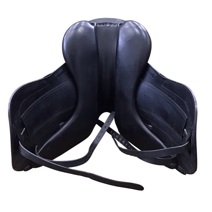 17" Antares Medium Used Dressage Saddle - H