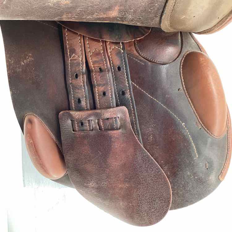 17" Prestige Grand Prix used close contact saddle measure 16.5" 33Cm B