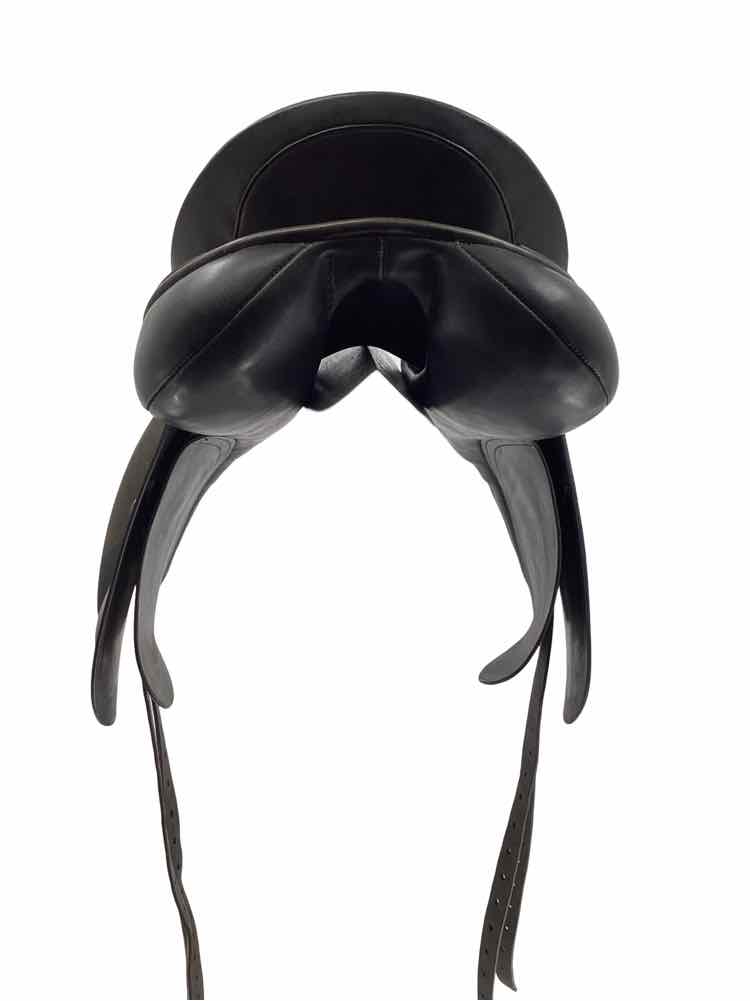 17.5" Albion used dressage saddle B