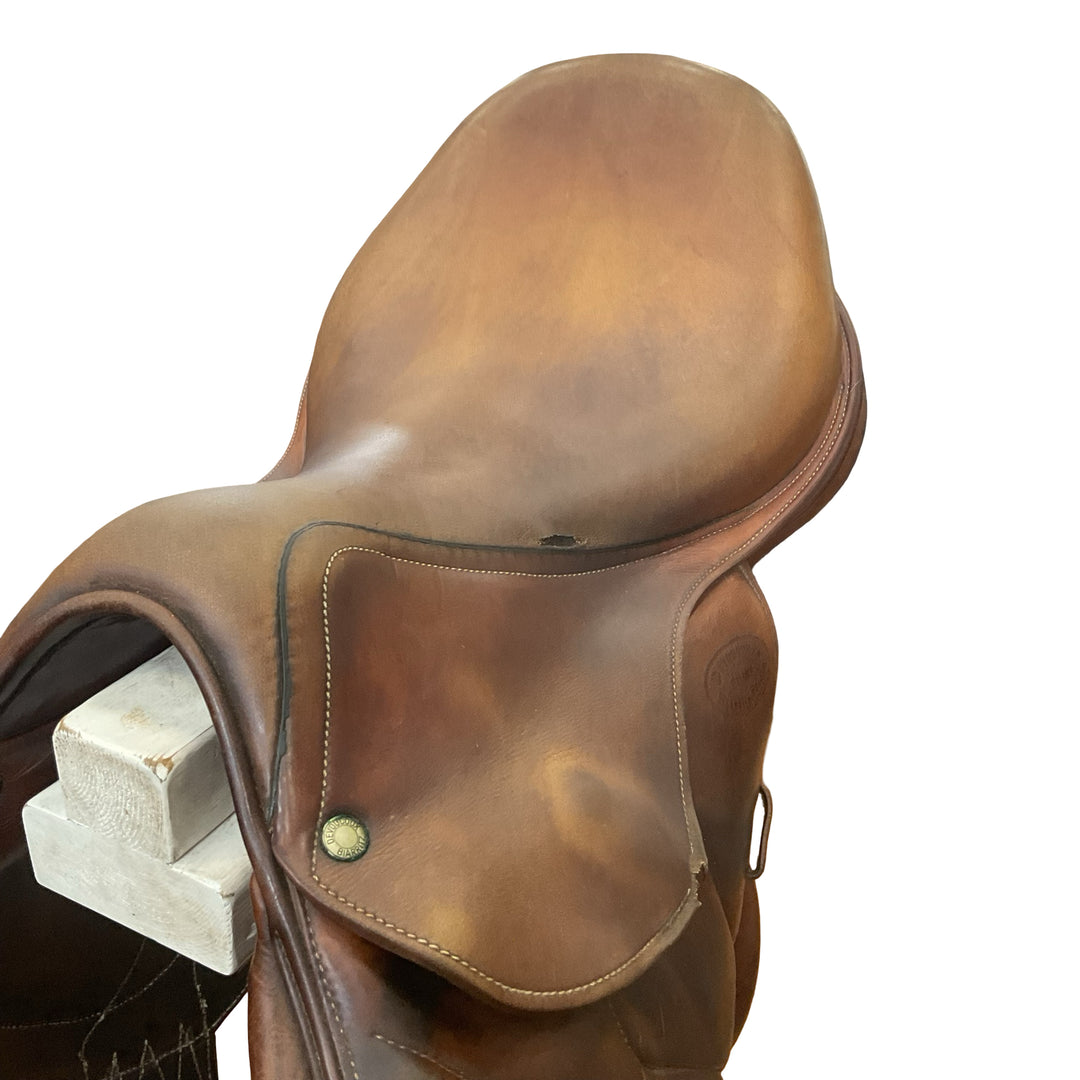 17" Devoucoux Chiberta Medium Used Hunter/Jumper Saddle