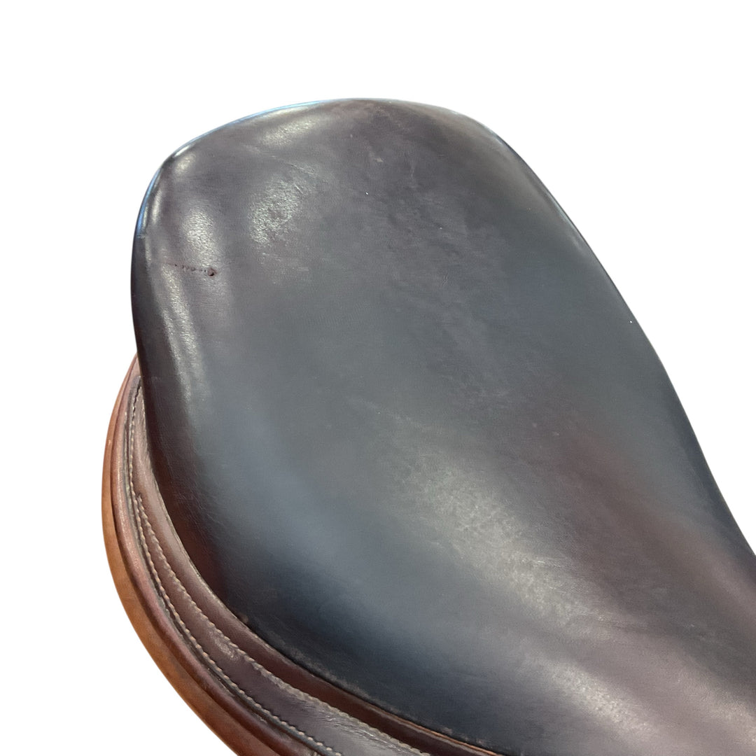 17" Butet Med/Narrow Used Dressage Saddle - H