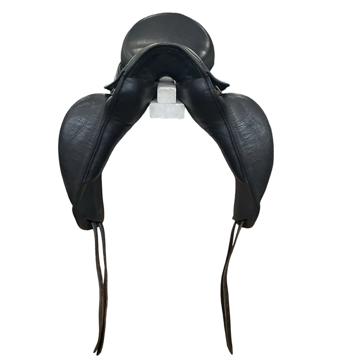 17.5" Fichtbauer Custom Medium Used Dressage Saddle