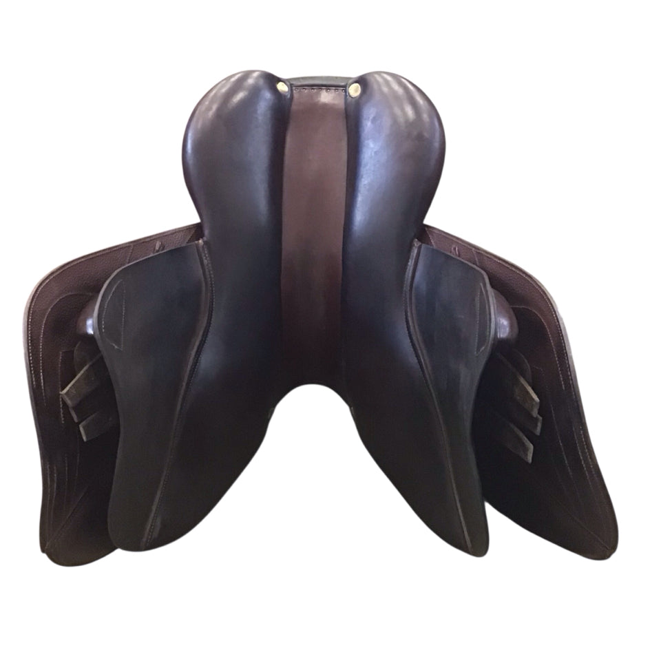 17.5" CWD SE03 Medium Used Hunter/Jumper Saddle - H