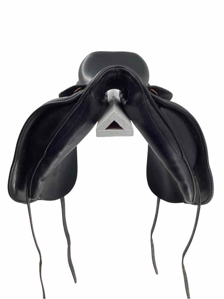 17.5" Hulsebos used dressage saddle