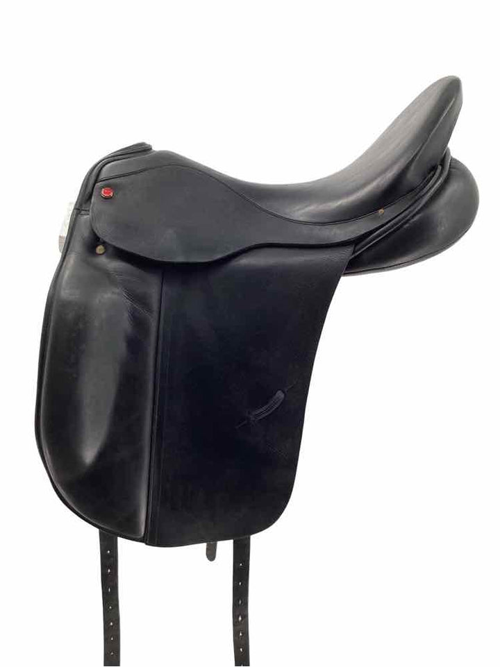 18" Albion used dressage saddle B