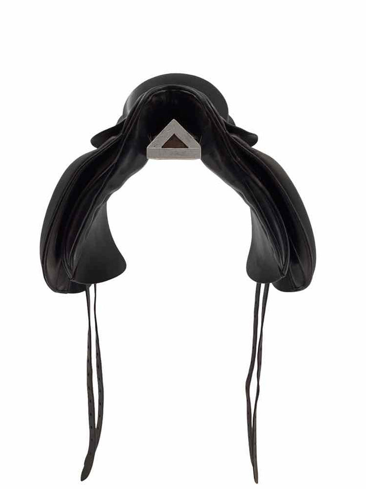 17.5" Albion used dressage saddle B