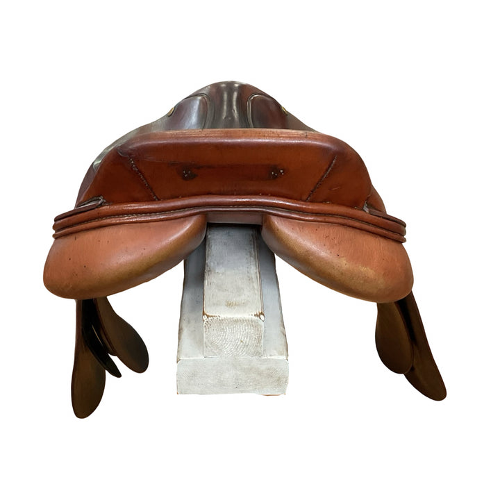 17" Unbranded Medium Used Hunter/Jumper Saddle