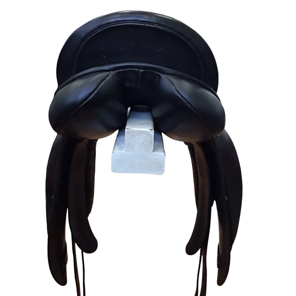 17" County Connection Medium Used Dressage Saddle - H