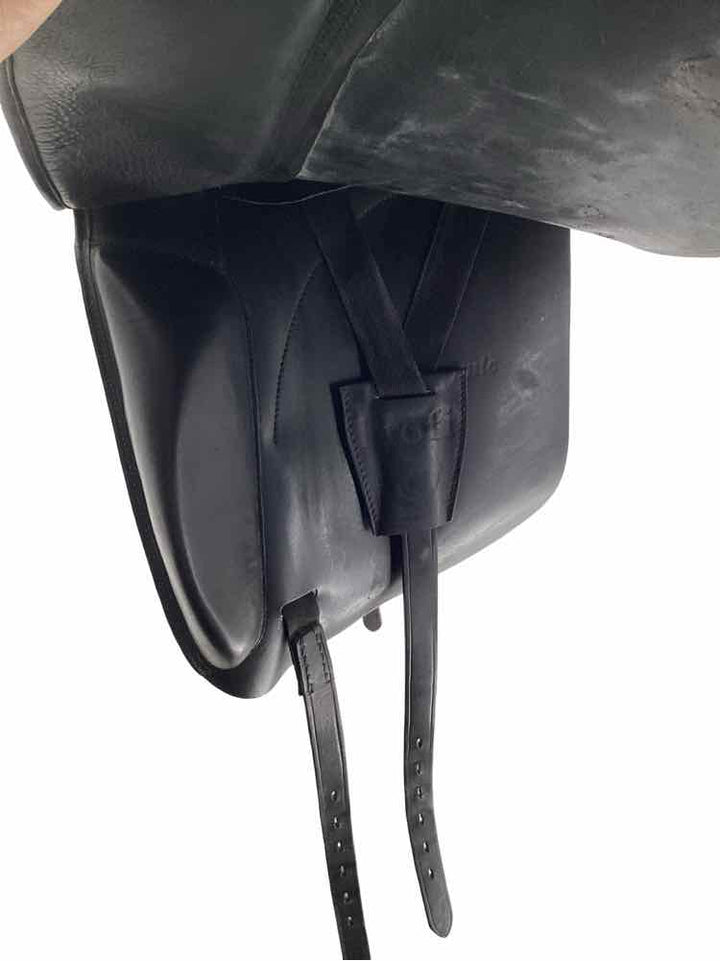 BUTLER OTTO SCHUMACHER USED DRESSAGE SADDLES