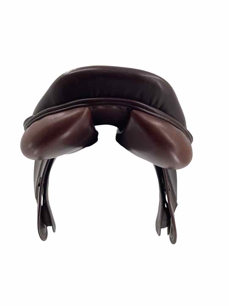 18" Beval used close contact saddle B