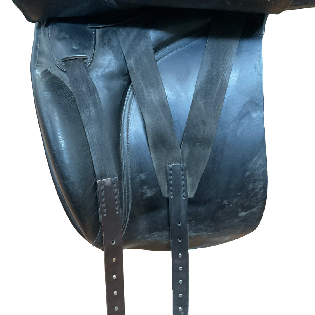 18" Busse Solibel Atlanta Medium Used Dressage Saddle
