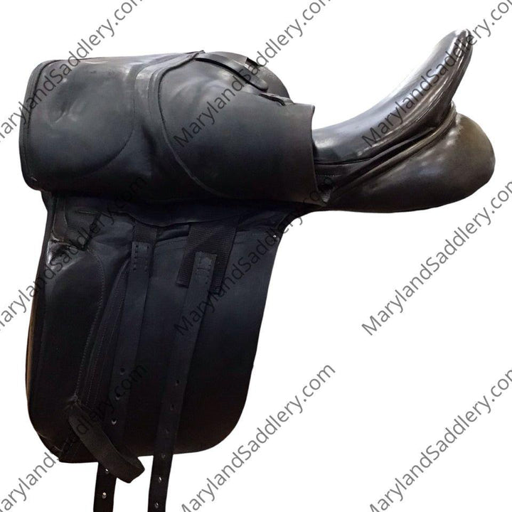 17.5" County Connection Narrow Used Dressage Saddle - H