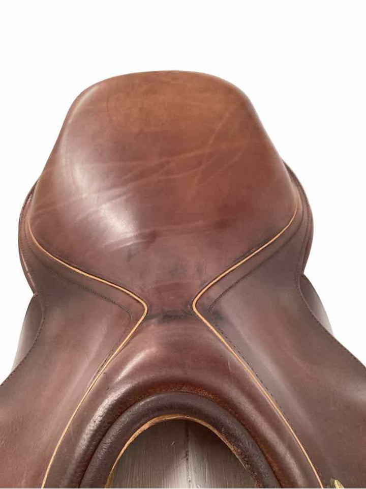 16.5 Pessoa used close contact saddle B