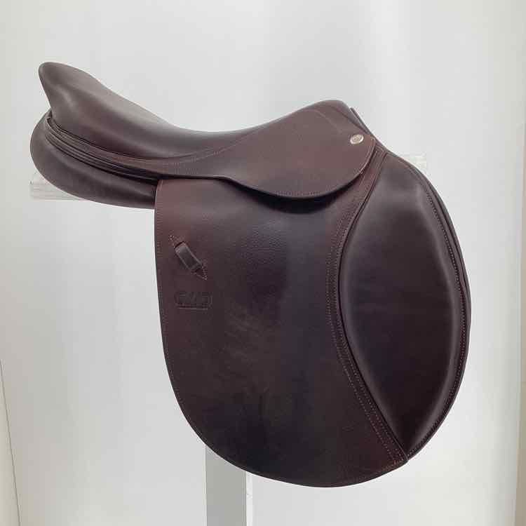 18" CWD Hunter used close contact saddle B