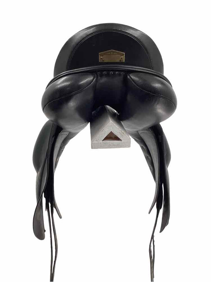 18" Albion SLK used dressage saddle